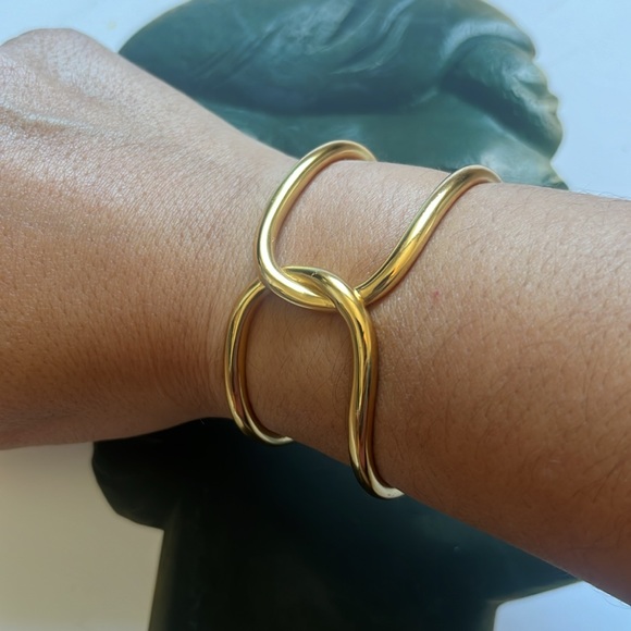 J Crew interlock gold cuff - Picture 4 of 5